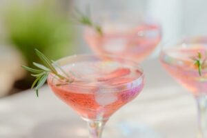 Cocktail con Vino Rosato 